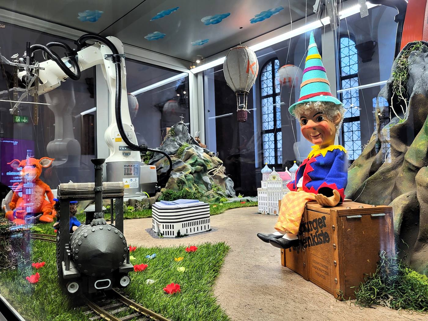 KUKA Puppenkisten Zelle im Rathaus Augsburg